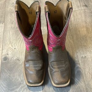 Little girls Ariat boots size 12